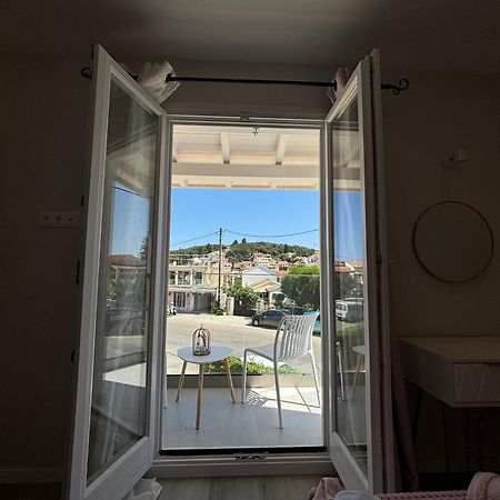 Mayflower Apartments Кассиопи Экстерьер фото