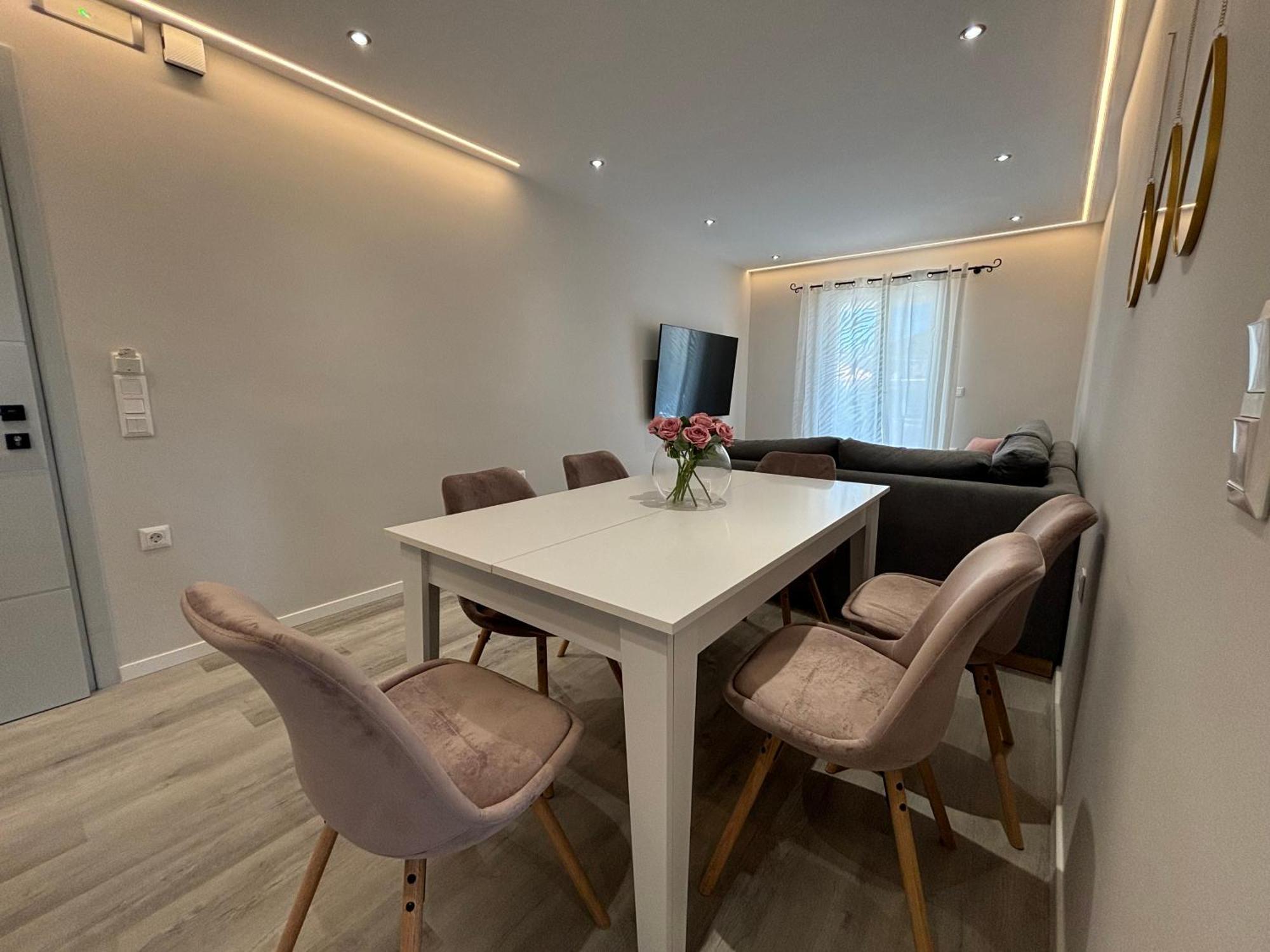 Mayflower Apartments Кассиопи Экстерьер фото