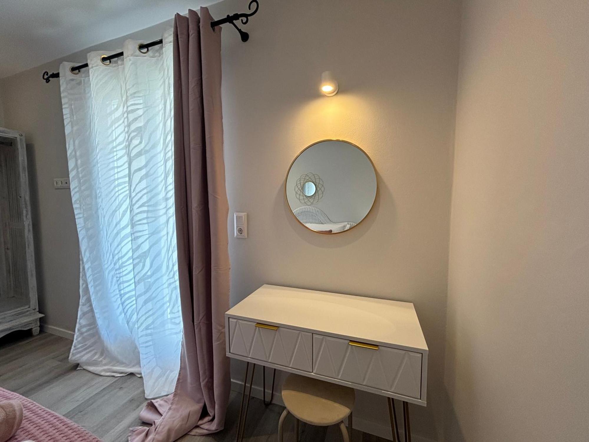 Mayflower Apartments Кассиопи Экстерьер фото
